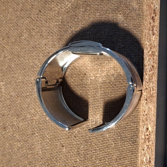 Watch - Picture 2 of 5